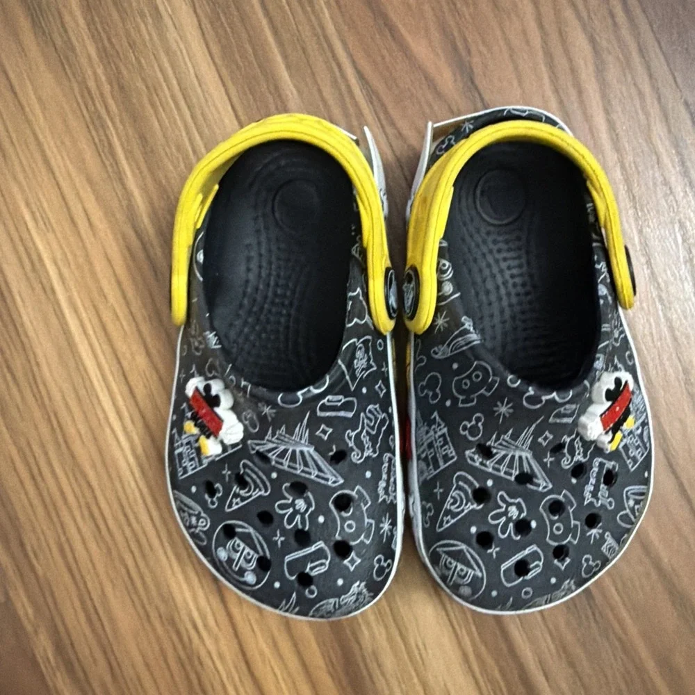 Crocs Disney Mickey Friends Light Up Toddler 7C 7 Light Up Shoes